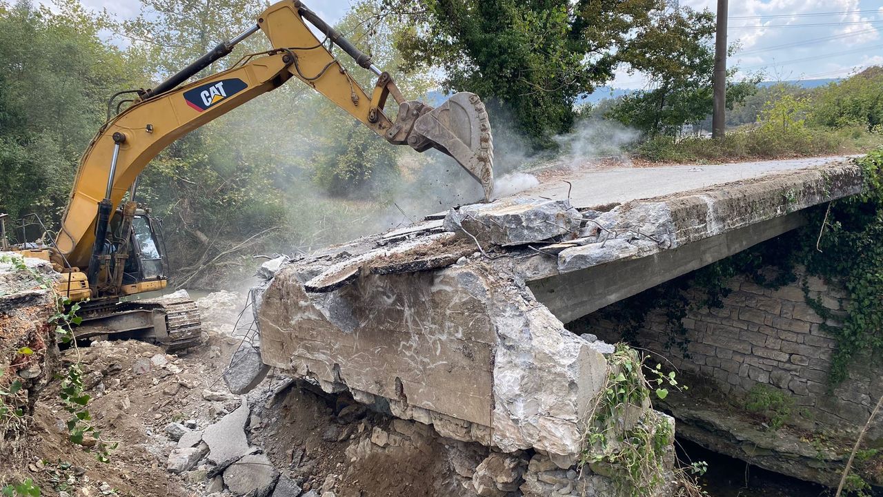    Tatarahmet Köyü Köprüsü Yıkıldı, Yenisi Yapılıyor
