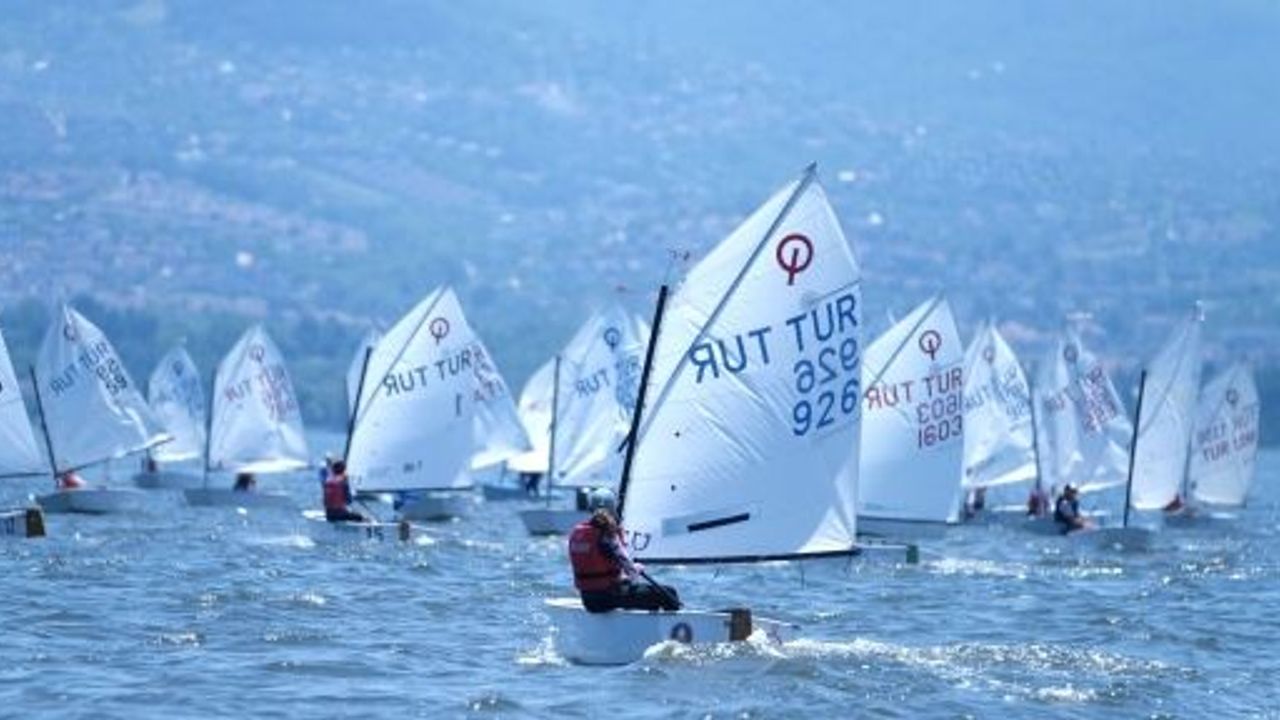 Büyükşehir, Su Sporları Malzemesi Alıyor