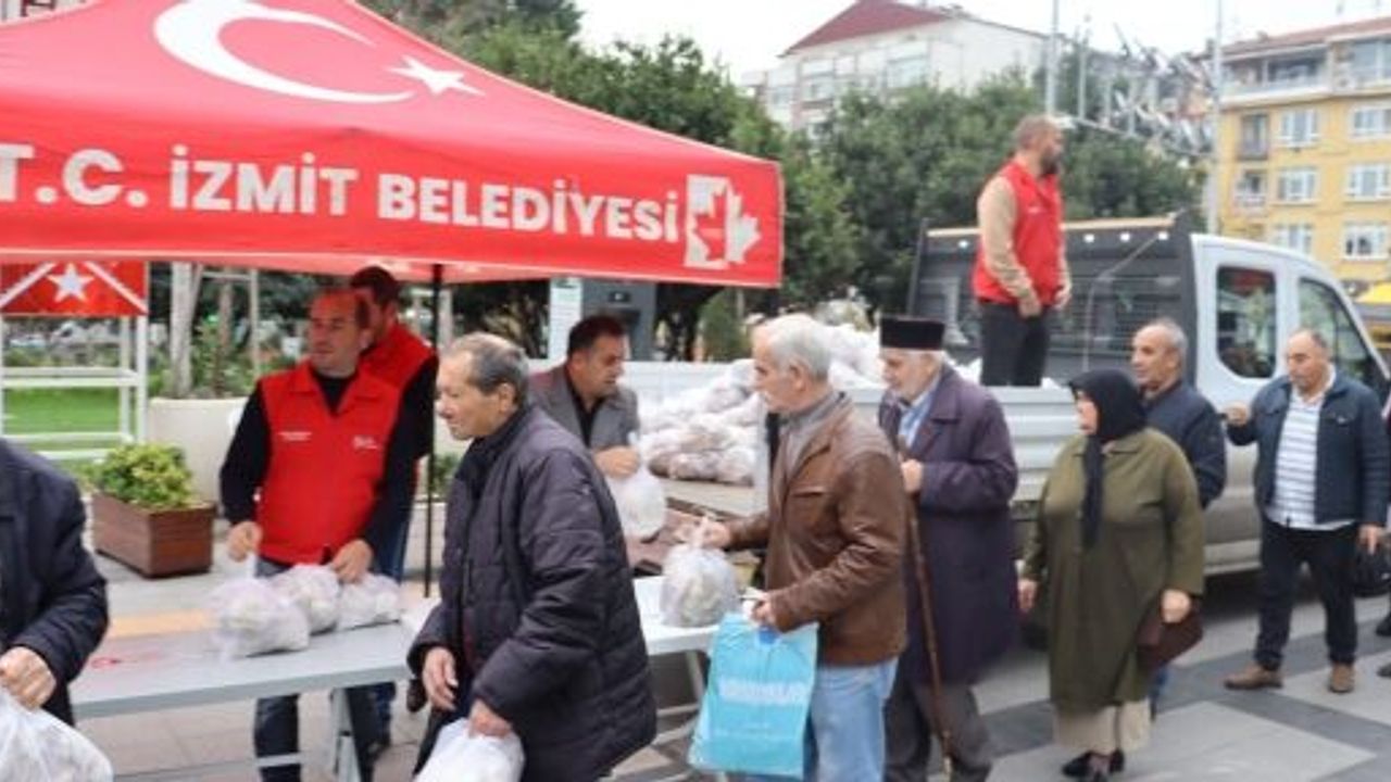 İzmit Belediyesi, Vatandaşlara Ücretsiz  İstiridye Mantarı