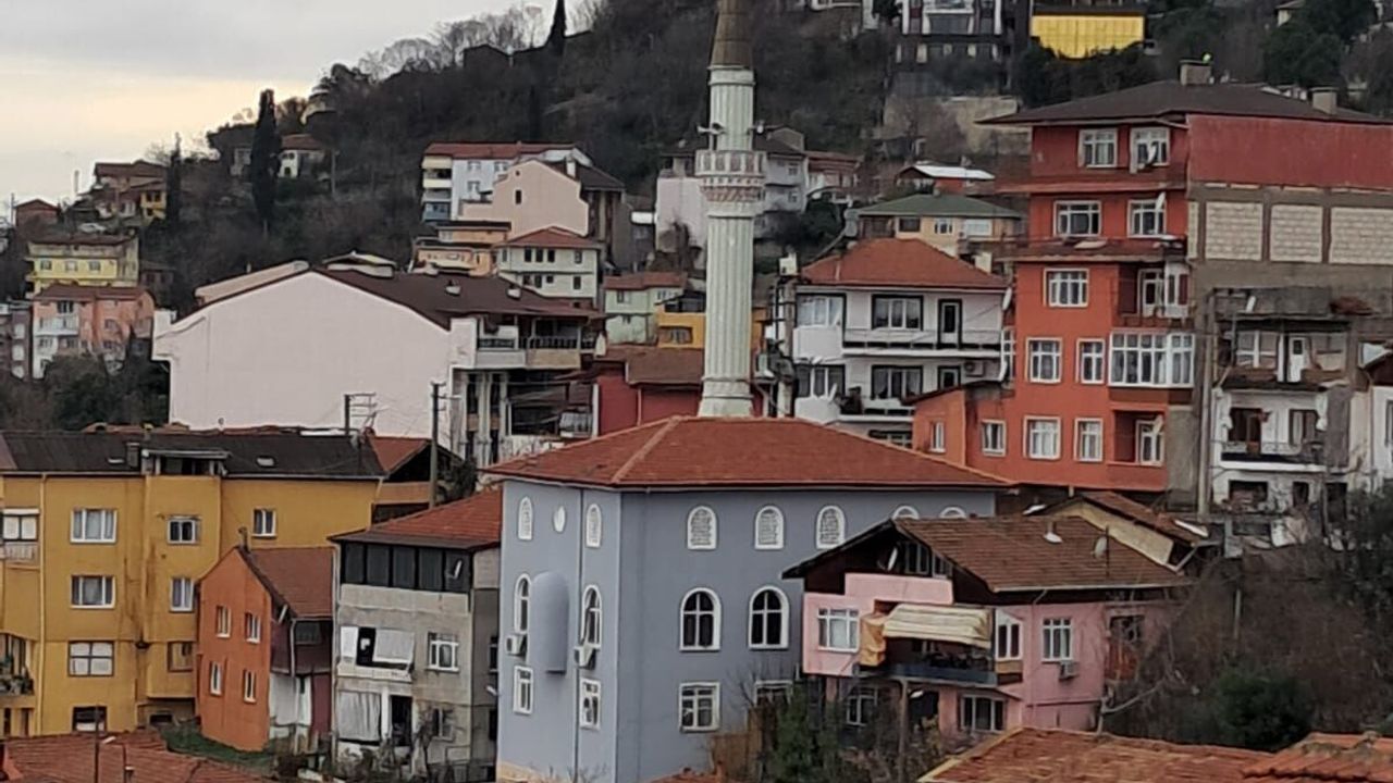 Hacıhızır Bağlar Yolu Camii’nin Dış Cephesi Yenilendi