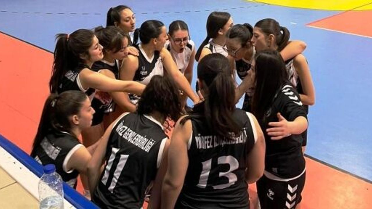 Körfezli Kızlar Güçlü Rakiplerini Zorluyor