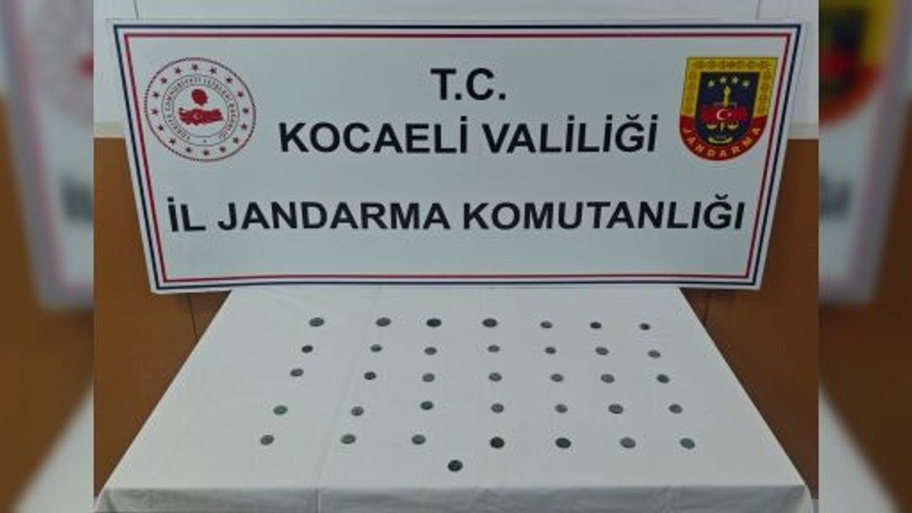 ÜST ARAMASINDA 36 SİKKE ELE GEÇİRİLDİ