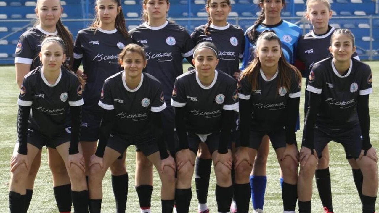 Körfez Kızlar Darıca Birlikspor’u 3-0 Yenerek Büyük Bir Avantaj Yakaladı