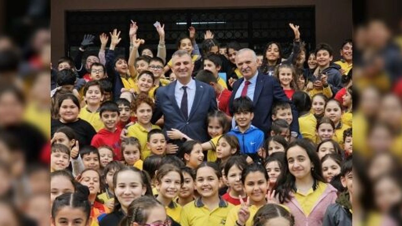 Öğrenciler Yerel Yönetimleri Belediye Başkanından Öğrendi