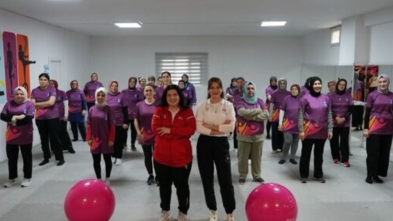 1 Yılda 13.700 Kg’lık Kilo Verdiler