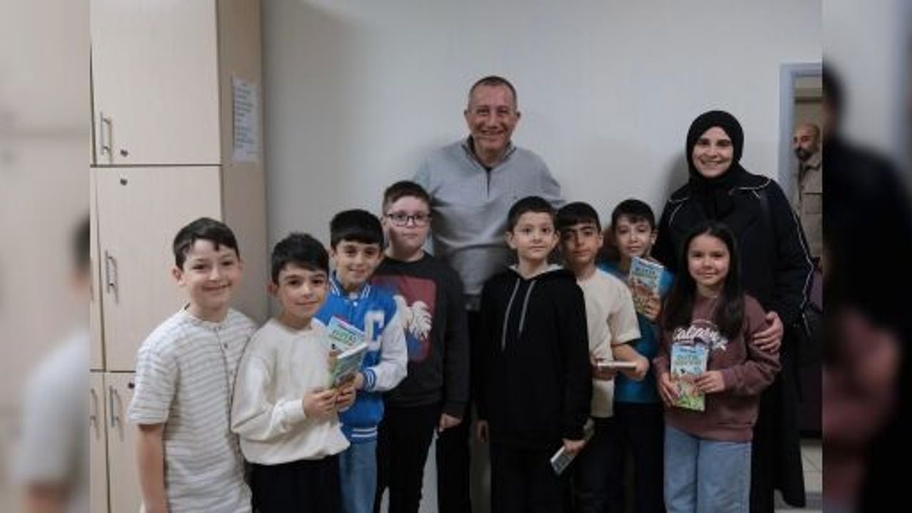 DİJİTAL RİSKLERE DİKKAT: "GELİRLERİN YÜZDE 80'İ ÇOCUKLAR ÜZERİNDEN KAZANILIYOR"