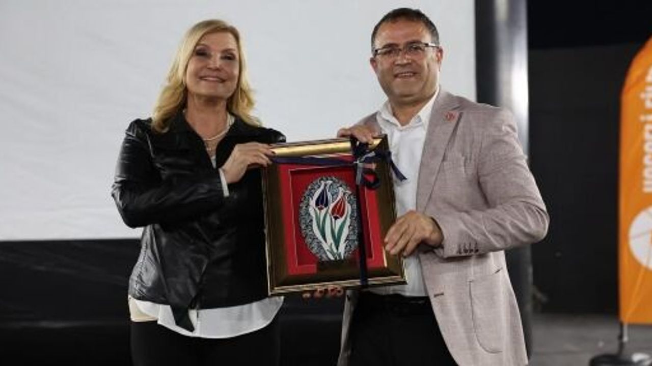 Derya Baykal’a Yaşam Boyu Onur Ödülü