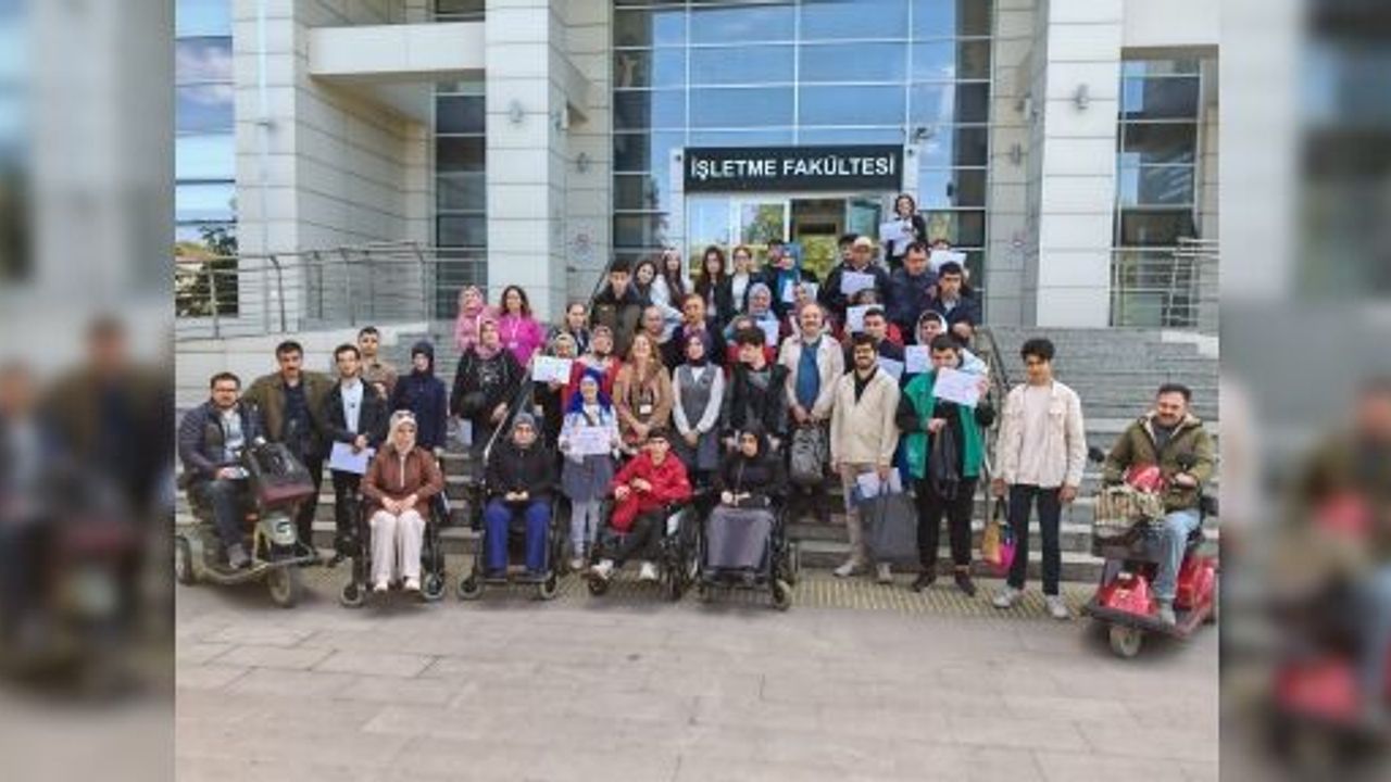 GTÜ’de Engeller Sanatla, Bilimle ve Dayanışmayla Aşıldı