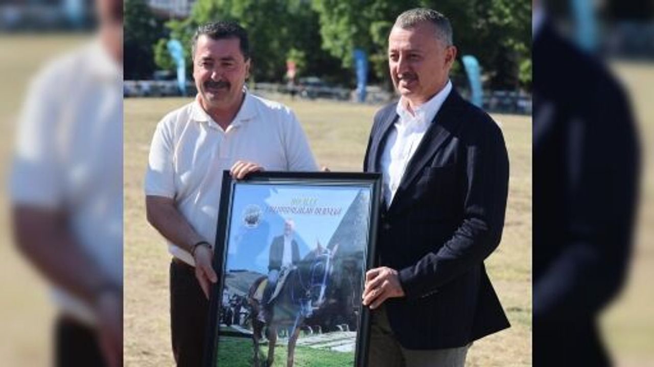 BÜYÜKAKIN: ATIN ÜSTÜNDEKİ TÜRK DEĞİLSE YÜKTÜR