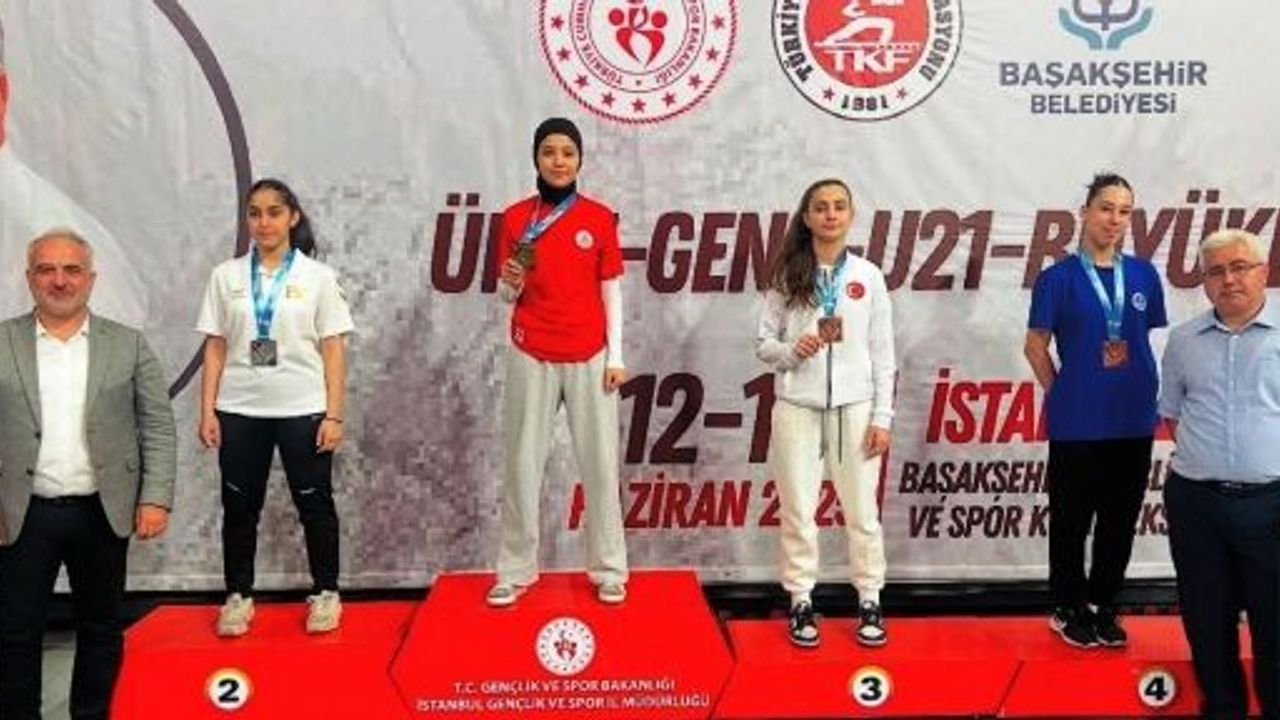 Körfezli Karateci Hümeyra Şampiyon Oldu