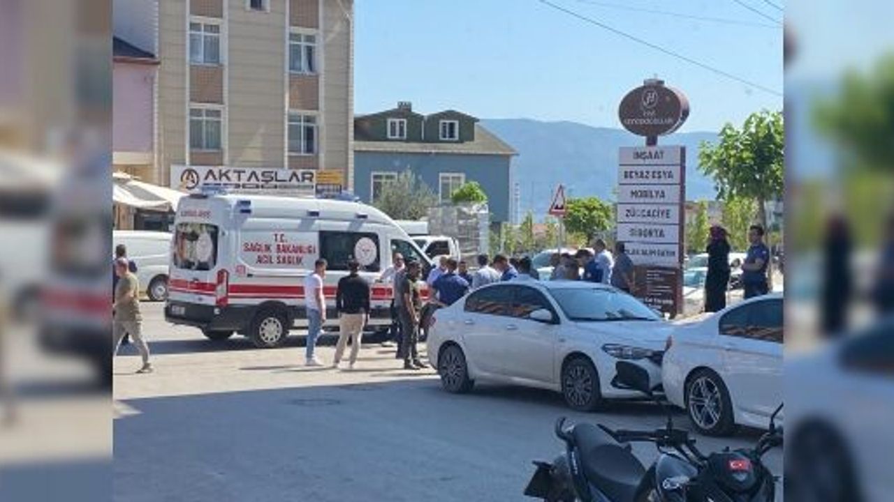PARK YERİ KAVGASI KANLI BİTTİ: 2 YARALI