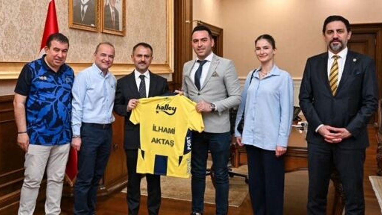 Vali Aktaş, Kocaeli Fenerbahçeliler Derneği’ni Kabul Etti