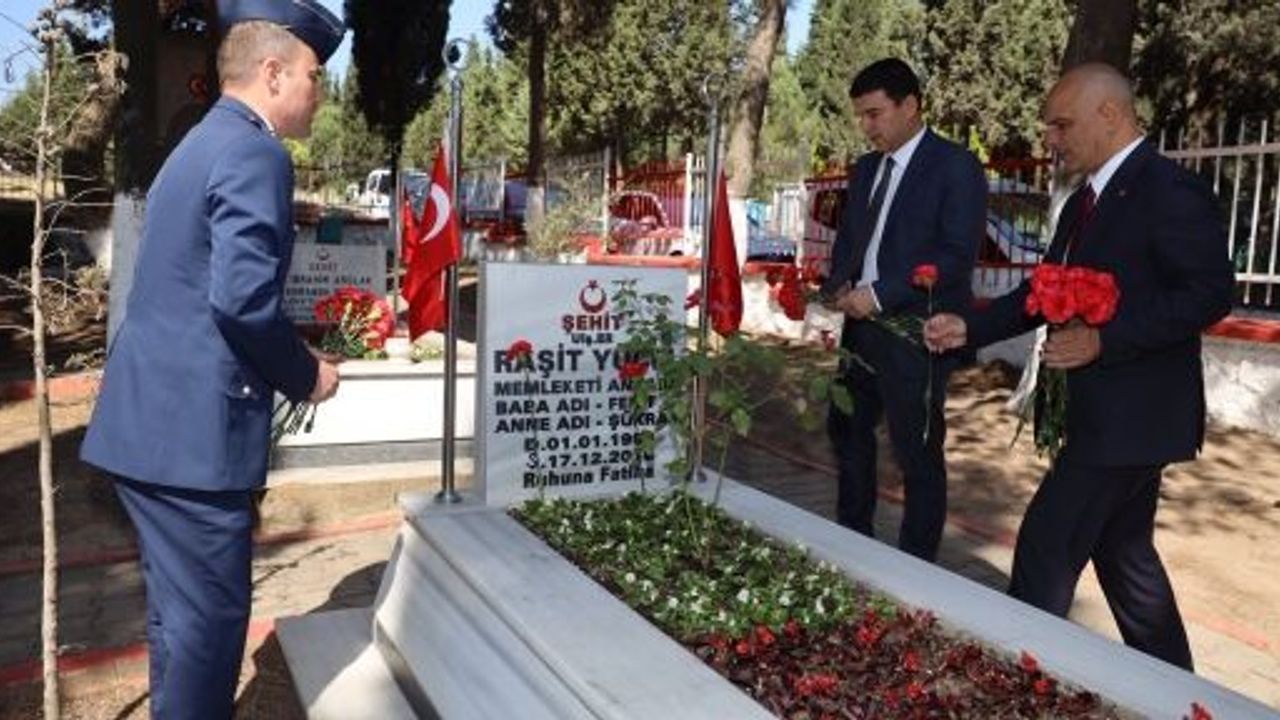 Vatan İçin Can Veren Kahramanlar Arefe Günü Unutulmadı