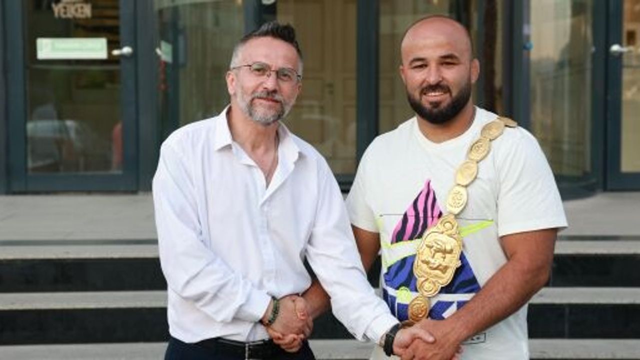 664. Kırkpınar Şampiyonu Orhan Okulu Derince’deydi