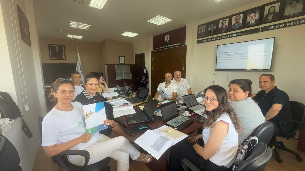 Hereke Asım Kocabıyık MYO'da EFQM Değerlendirici Eğitimi Başarıyla Tamamlandı 