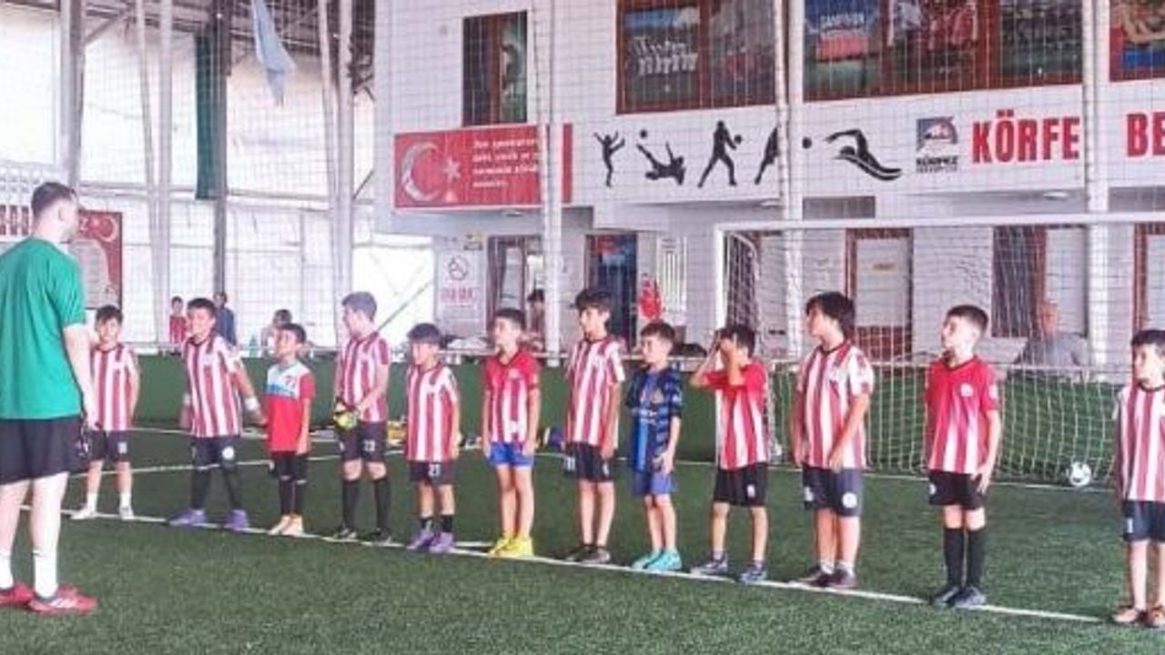 Körfez Belediyesi Futbol Okulu Yeni Yetenekleri Keşfedip Yetiştiriyor