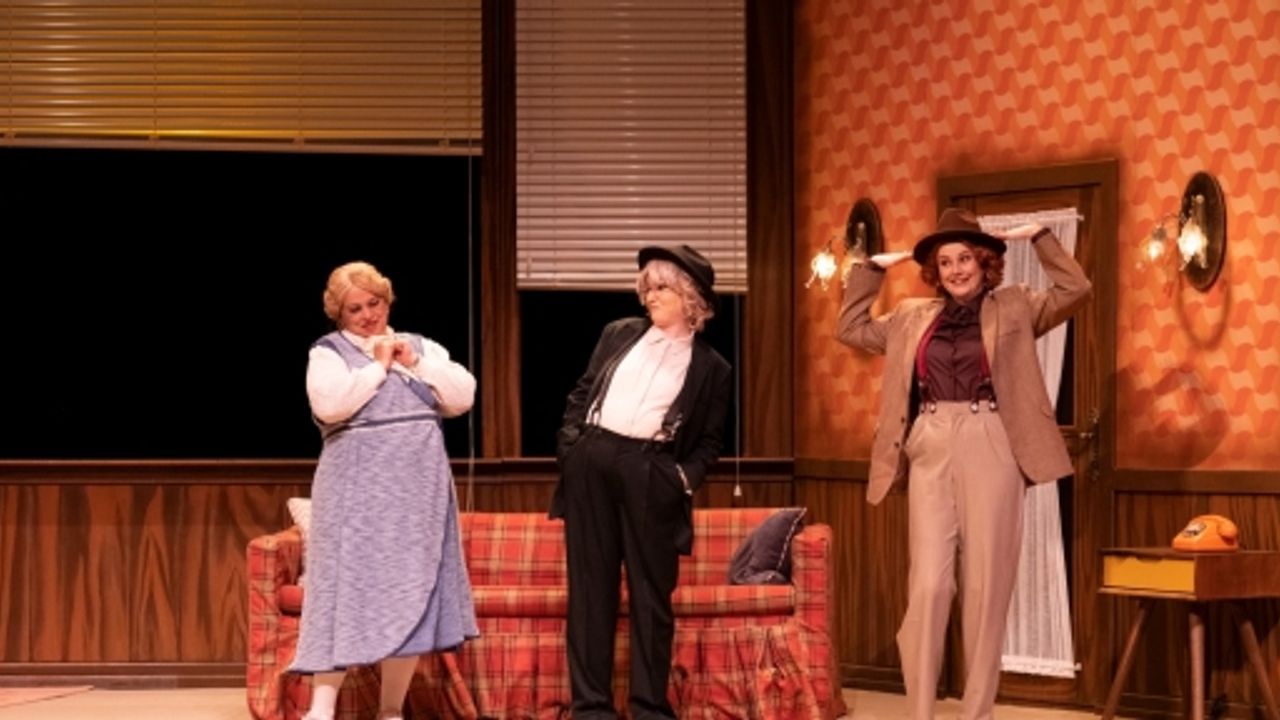 Adanalılar, “Üç Jokerli Konken’i” keyifle izledi