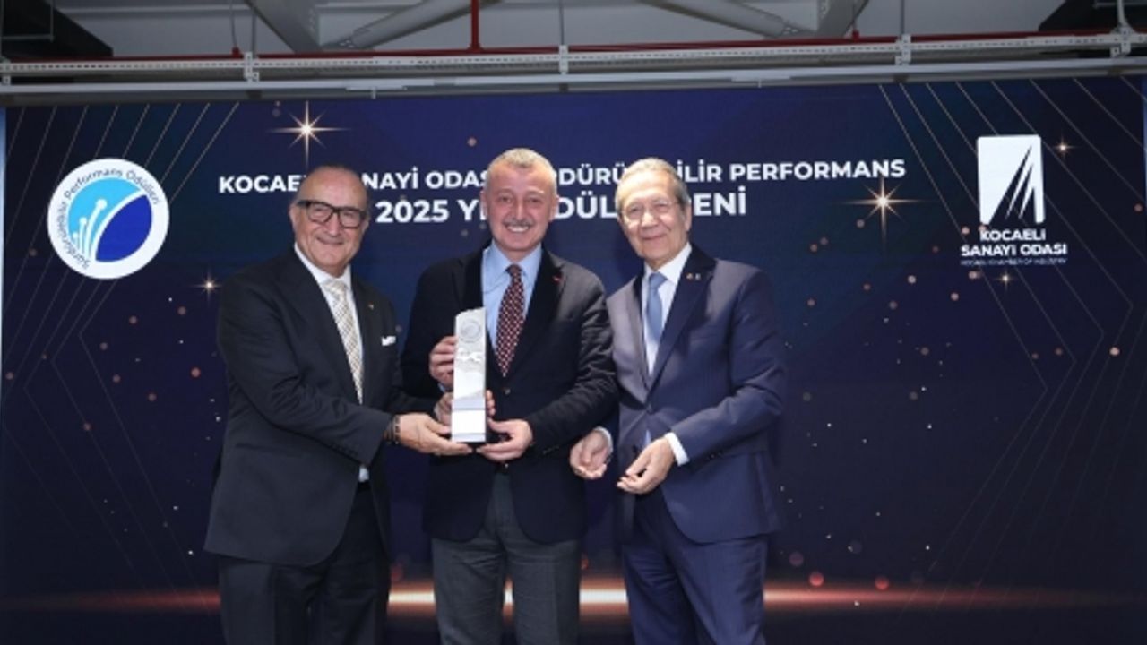 Başkan Büyükakın“Kocaelispor İçin Ayda 1000 Dolar Verecek, 1000 Firma Yok Mu?”