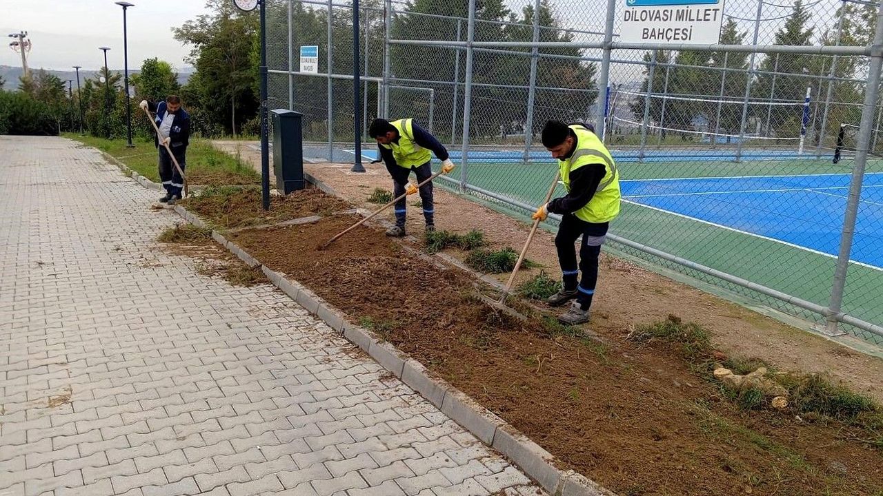 Dilovası Millet Bahçesi Dip Köşe Temizleniyor