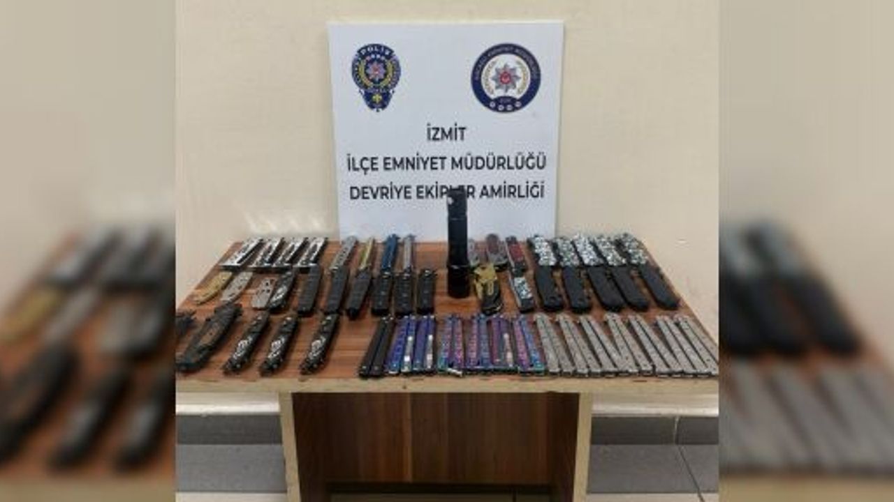 İZMİT'TE İKİ ÇOCUĞUN ÜZERİNDE 52 KESİCİ ALET ELE GEÇİRİLDİ