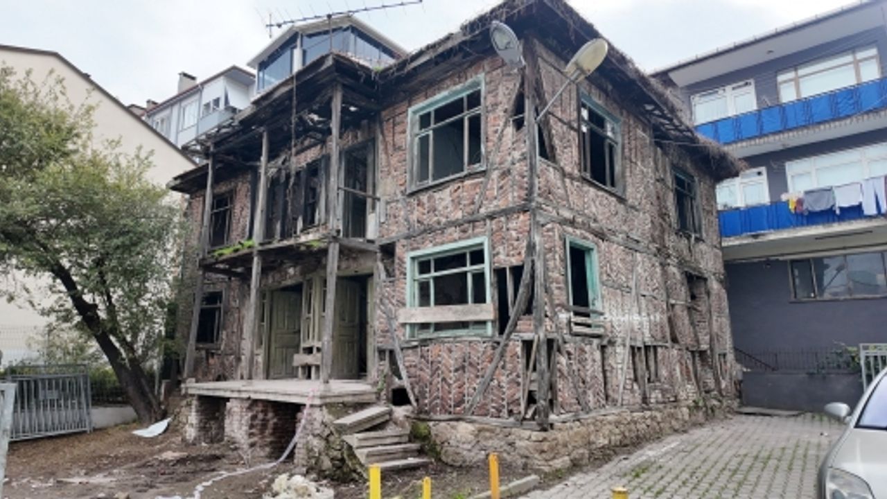 Tarihi Yapı Kütüphane Oluyor: Gölcük Belediyesi'nden Örnek Proje