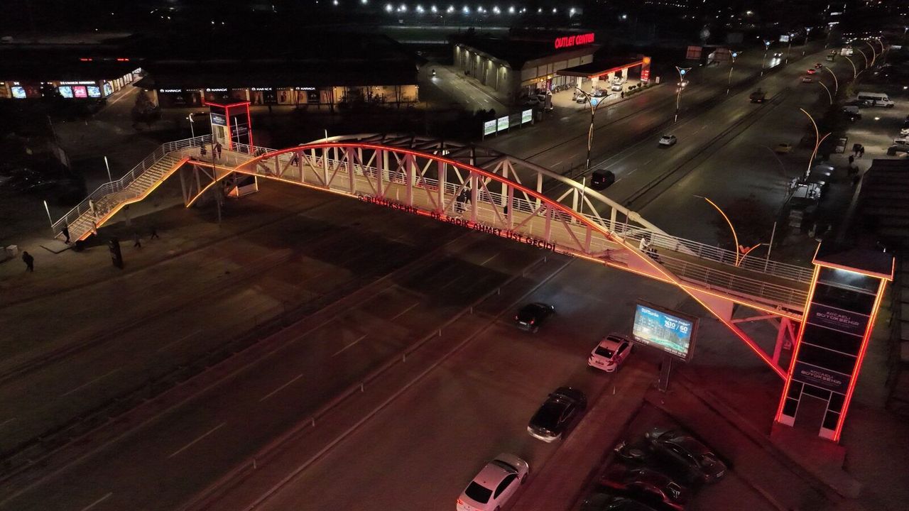 Büyükşehir’den Kadına Şiddete Karşı Turuncu Mesaj