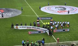 Kocaelispor, Trabzonspor maçına 16 Ocak pankartıyla çıktı