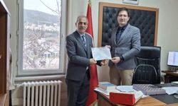 Başkan Karadeniz Mazbatasını Aldı