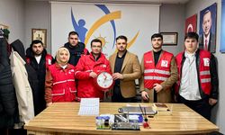 Kızılay Gençlik Kolları’ndan Ak Partili Gençlere Anlamlı Ziyaret