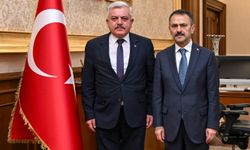 MHP Kocaeli İl Başkanı Tuncay Batı, Vali İlhami Aktaş'ı Ziyaret Etti