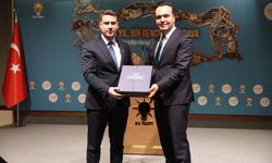 AK Genç Kocaeli’ye Ankara’dan “Yılın En Coşkulu Teşkilatı” Ödülü