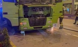 Seyir halindeki tır alev aldı