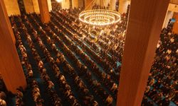 İlk Teravih Namazında Dolup Taştı