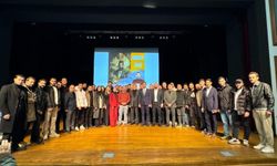 İzmit’te Abdülhamid Ruhu: AK Gençler Tarih Şuuruyla Buluştu