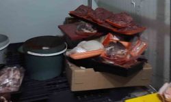 Baskın yapılan kasaptan mide bulandıran küflü ve bozuk etler çıktı