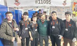 Gebze'nin Robotik Takımları Turknet'in Gigafiber'i ile desteklediği FRC'de