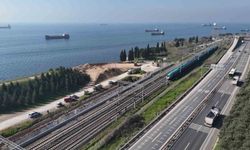 Kocaeli'de yüksek hızlı trenin çarptığı kişi hayatını yitirdi