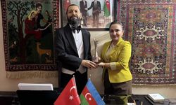 Dünyaca Ünlü Yazar Akif Manaf’a Anlamlı Ödül: “Barış Sanatı Ödülü”