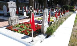 Büyükşehir’den Şehitliklerde Titiz Çalışma