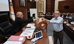 Körfez Belediyesi'nde Komisyonlar Belirlendi