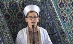 Küçük yaşta büyük an: 9 yaşında 3 bin kişiye ilk hutbesini okudu