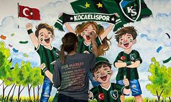 Liseli öğrencilerden Kocaelispor'a özel duvar resmi
