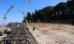 Başiskele Kavşağı’nda ‘78 tonluk’ Gece Mesaisi