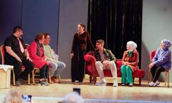 Tatlı ve Öfkeli, Beğeni Topladı