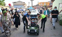 Kocaeli polisinden lösemi hastası minik Halime'ye bayram sürprizi
