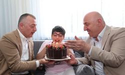 Zeynep Asya'ya Büyükakın'dan doğum günü sürprizi