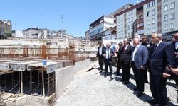 Başkan Büyükakın, Kent Meydanı Projesini İnceledi