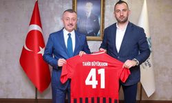 Şampiyon Gölcükspor Kupasıyla Başkan Büyükakın’a Geldi