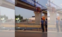 Yarı Çıplak Şahıs Üst Geçitte Asılı Bulundu