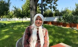 30 yıldır görmediği arkadaşına bu merkezde kavuştu